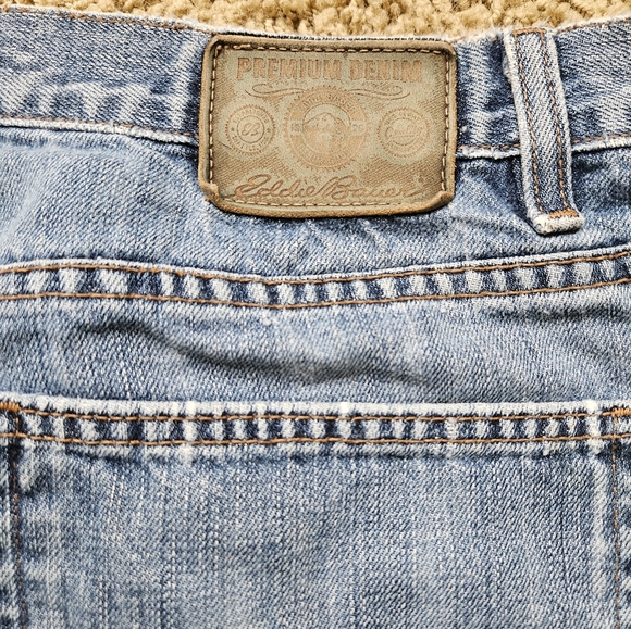 Eddie Bauer Men's Original Fit Jeans 33x30 - Picture 2 of 7